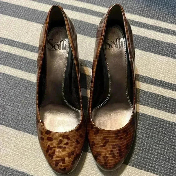 Sofft brand animal print shoes size 6- excell condition - Picture 2 of 6